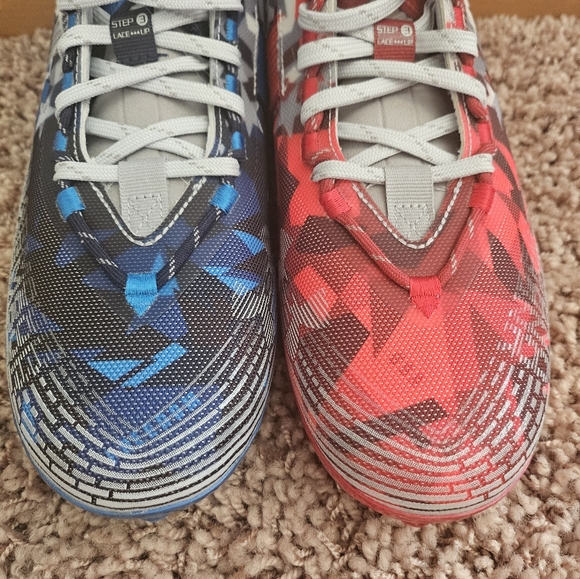 Mens Under Armour Football Cleats - Picture 2 of 6